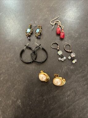 Gold Pearl Clip-On Earrings - Classic Women's Jewelry